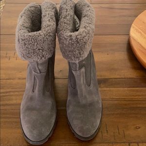 UGG booties it wore few days .